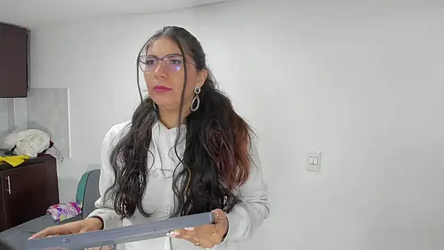 Luna Dumont online show from 05-02-26, 11:04