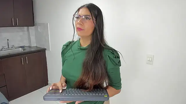 Luna Dumont online show from 05-03-26, 11:05