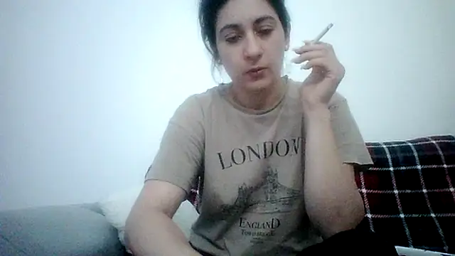 Snapshot of davenmichelle00 chatting on 06-20-26, 04:37 davenmichelle00 online show from 06-20-26, 04:37
