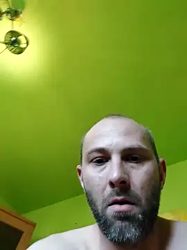 Snapshot of Piter9023 chatting on 04-27-26, 02:59 Piter9023 online show from 04-27-26, 02:59