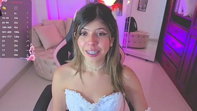 NATAASHA    online show from 10-23-25, 03:17