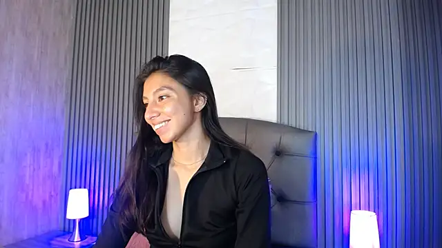 kendall saenz online show from 12-12-24, 01:06