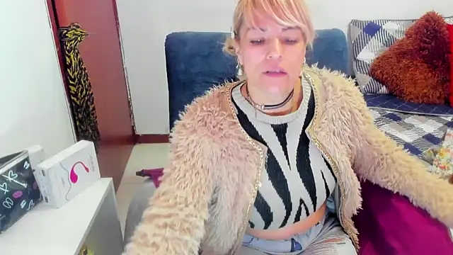 harly  queen online show from 02-14-25, 12:25