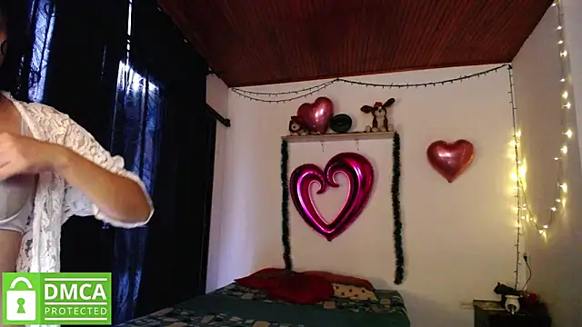 Snapshot of Mr_MrsCurie chatting on 12-14-24, 10:18 Mr MrsCurie online show from 12-14-24, 10:18