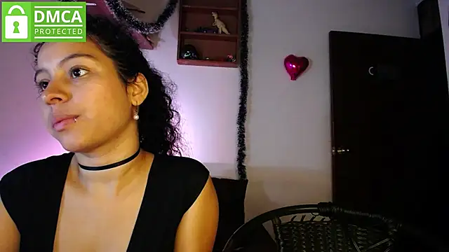 Snapshot of Mr_MrsCurie chatting on 01-07-25, 12:24 Mr MrsCurie online show from 01-07-25, 12:24