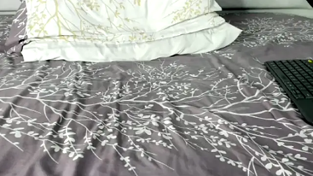 Snapshot of maybelline69 chatting on 02-10-26, 09:08 maybelline69 online show from 02-10-26, 09:08