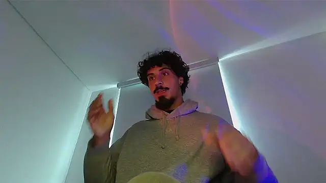 milkoffe online show from 05-11-26, 04:48