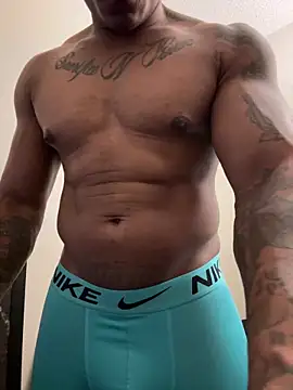 Snapshot of MidnightFlexxx chatting on 11-10-25, 11:09 MidnightFlexxx online show from 11-10-25, 11:09