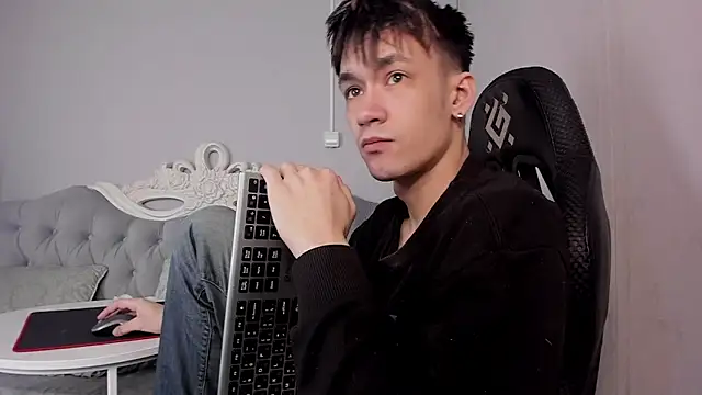 CalvinOwens online show from 02-01-25, 03:52