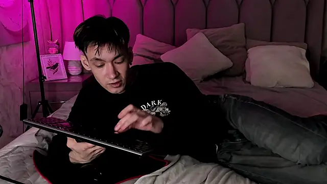 CalvinOwens online show from 02-05-25, 07:07