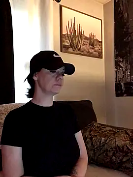 SidneyRaee online show from 10-07-25, 04:04