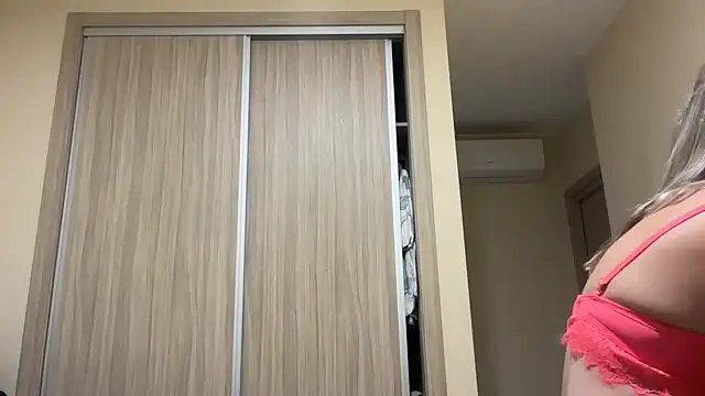 naughtyhollyxxxx online show from 10-16-25, 03:13