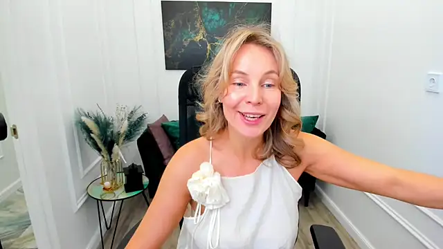 Sinty Devis online show from 06-25-26, 05:12