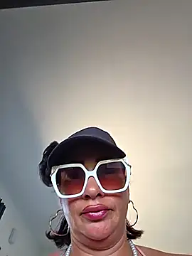 TheGoddessBianca online show from 04-21-26, 10:43