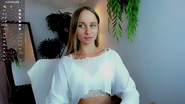 Snapshot of Mad1en chatting on 12-05-24, 04:20 Mad1en online show from 12-05-24, 04:20