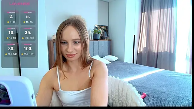 Snapshot of Mad1en chatting on 10-17-25, 04:37 Mad1en online show from 10-17-25, 04:37