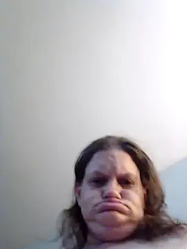 Snapshot of Earlybirdgetstheworm@xh chatting on 09-26-25, 04:33 Earlybirdgetsthewormxh online show from 09-26-25, 04:33