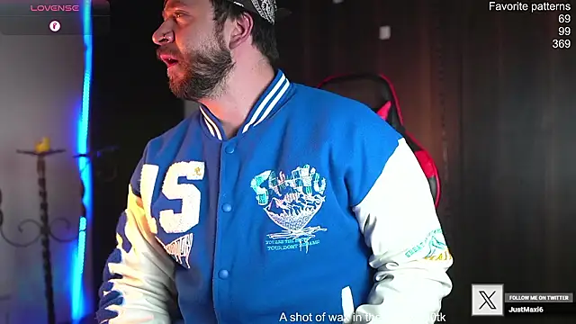 Snapshot of just_maxii chatting on 02-17-26, 10:38 just maxii online show from 02-17-26, 10:38