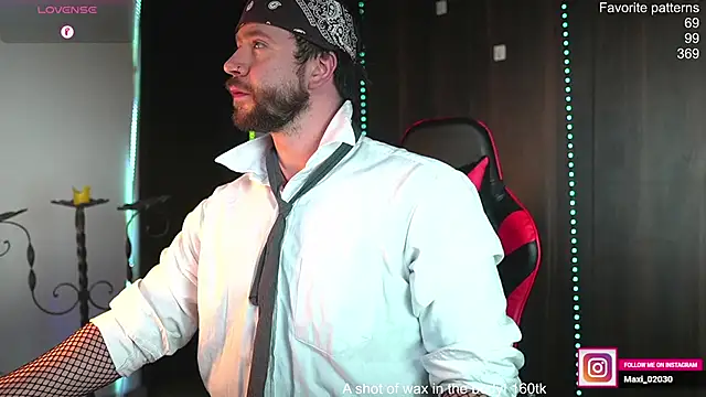 Snapshot of just_maxii chatting on 02-18-26, 08:05 just maxii online show from 02-18-26, 08:05