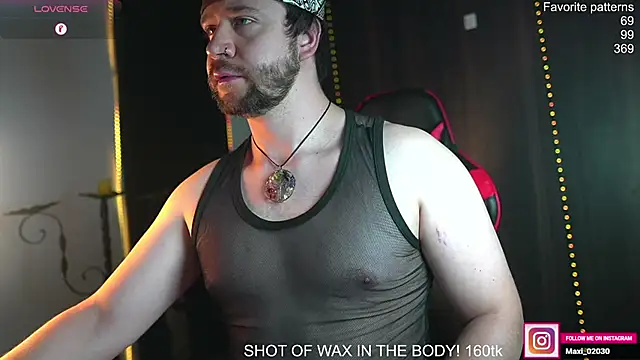 Snapshot of just_maxii chatting on 03-21-26, 08:23 just maxii online show from 03-21-26, 08:23