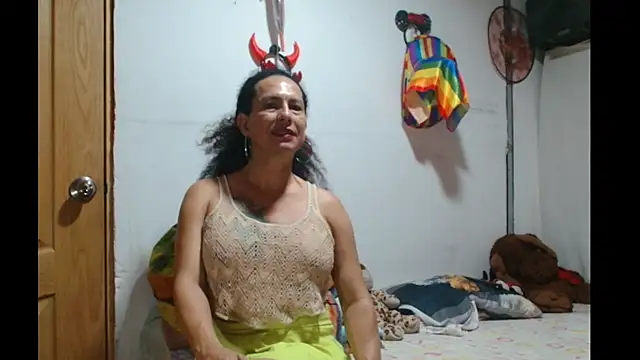 abbycrespa online show from 03-18-25, 03:31