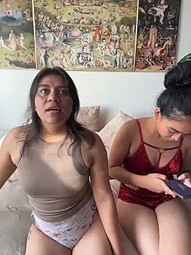 Snapshot of Nina-Eros1 chatting on 02-18-26, 10:06 Nina-Eros1 online show from 02-18-26, 10:06