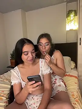 Snapshot of Nina-Eros1 chatting on 03-09-26, 11:20 Nina-Eros1 online show from 03-09-26, 11:20