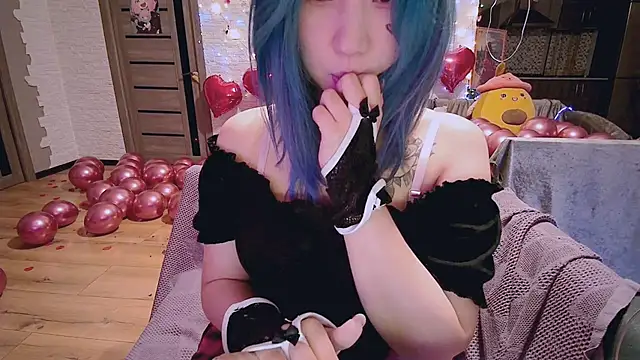 Akemilun online show from 02-14-25, 02:39