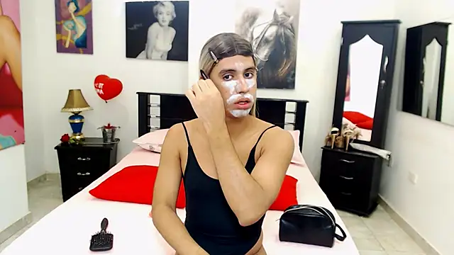 Snapshot of VeronicaReynolds chatting on 12-18-24, 12:07 VeronicaReynolds online show from 12-18-24, 12:07