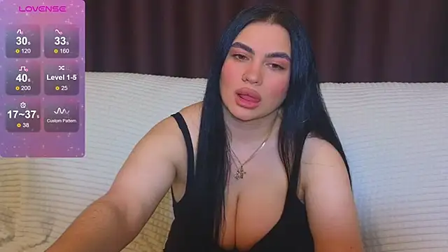 Nikki Kardashian online show from 02-04-25, 01:23