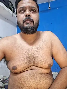 Snapshot of dirtybearr chatting on 03-18-25, 05:20 dirtybearr online show from 03-18-25, 05:20