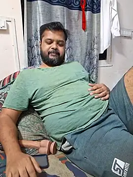 Snapshot of dirtybearr chatting on 03-22-25, 04:04 dirtybearr online show from 03-22-25, 04:04