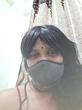 Snapshot of dirtybearr chatting on 10-25-25, 05:30 dirtybearr online show from 10-25-25, 05:30