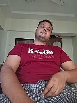 Snapshot of dirtybearr chatting on 10-30-25, 06:15 dirtybearr online show from 10-30-25, 06:15