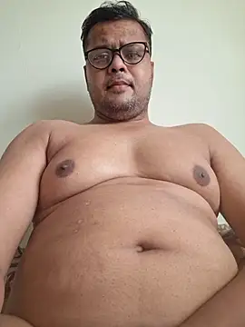 Snapshot of dirtybearr chatting on 11-01-25, 06:04 dirtybearr online show from 11-01-25, 06:04