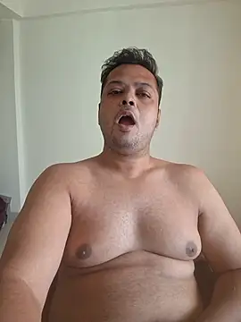 Snapshot of dirtybearr chatting on 11-13-25, 04:22 dirtybearr online show from 11-13-25, 04:22