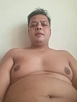 Snapshot of dirtybearr chatting on 11-15-25, 05:27 dirtybearr online show from 11-15-25, 05:27