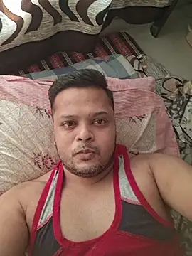 Snapshot of dirtybearr chatting on 12-16-25, 09:36 dirtybearr online show from 12-16-25, 09:36