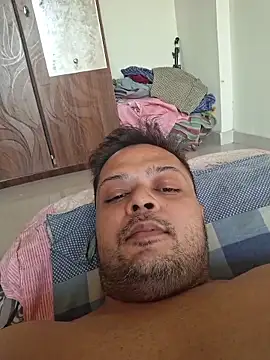 Snapshot of dirtybearr chatting on 12-18-25, 09:48 dirtybearr online show from 12-18-25, 09:48