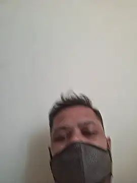 Snapshot of dirtybearr chatting on 12-19-25, 05:58 dirtybearr online show from 12-19-25, 05:58