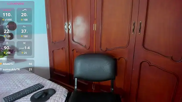  Sarahh 0 online show from 03-18-25, 04:37