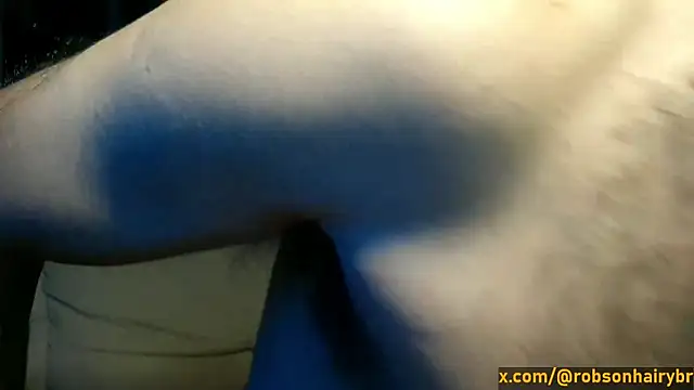 Snapshot of robsonbr chatting on 04-17-26, 04:15 robsonbr online show from 04-17-26, 04:15