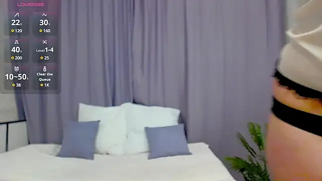 Camelia Lillie online show from 01-12-25, 11:28
