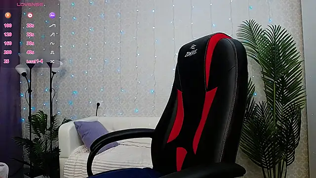 Camelia Lillie online show from 11-12-25, 01:17