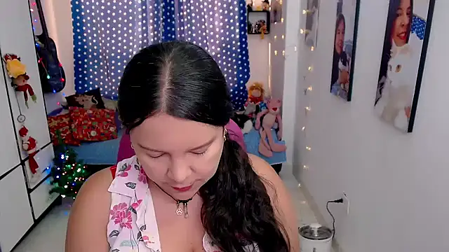 claryssa  online show from 12-13-25, 09:09