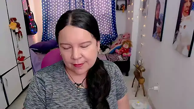 claryssa  online show from 02-10-26, 07:51