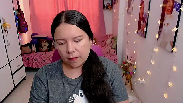 claryssa  online show from 05-02-26, 08:25