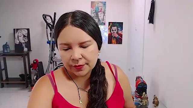 claryssa  online show from 05-25-26, 08:04