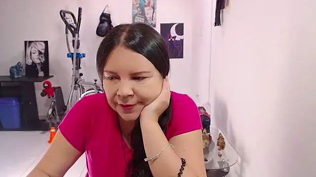 claryssa  online show from 06-04-26, 06:58
