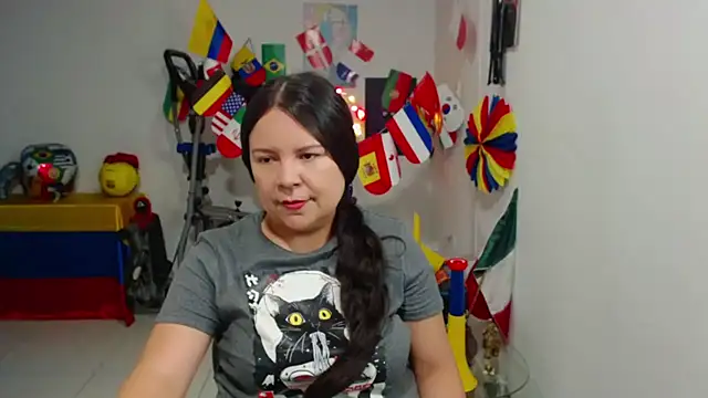 claryssa  online show from 06-21-26, 02:58